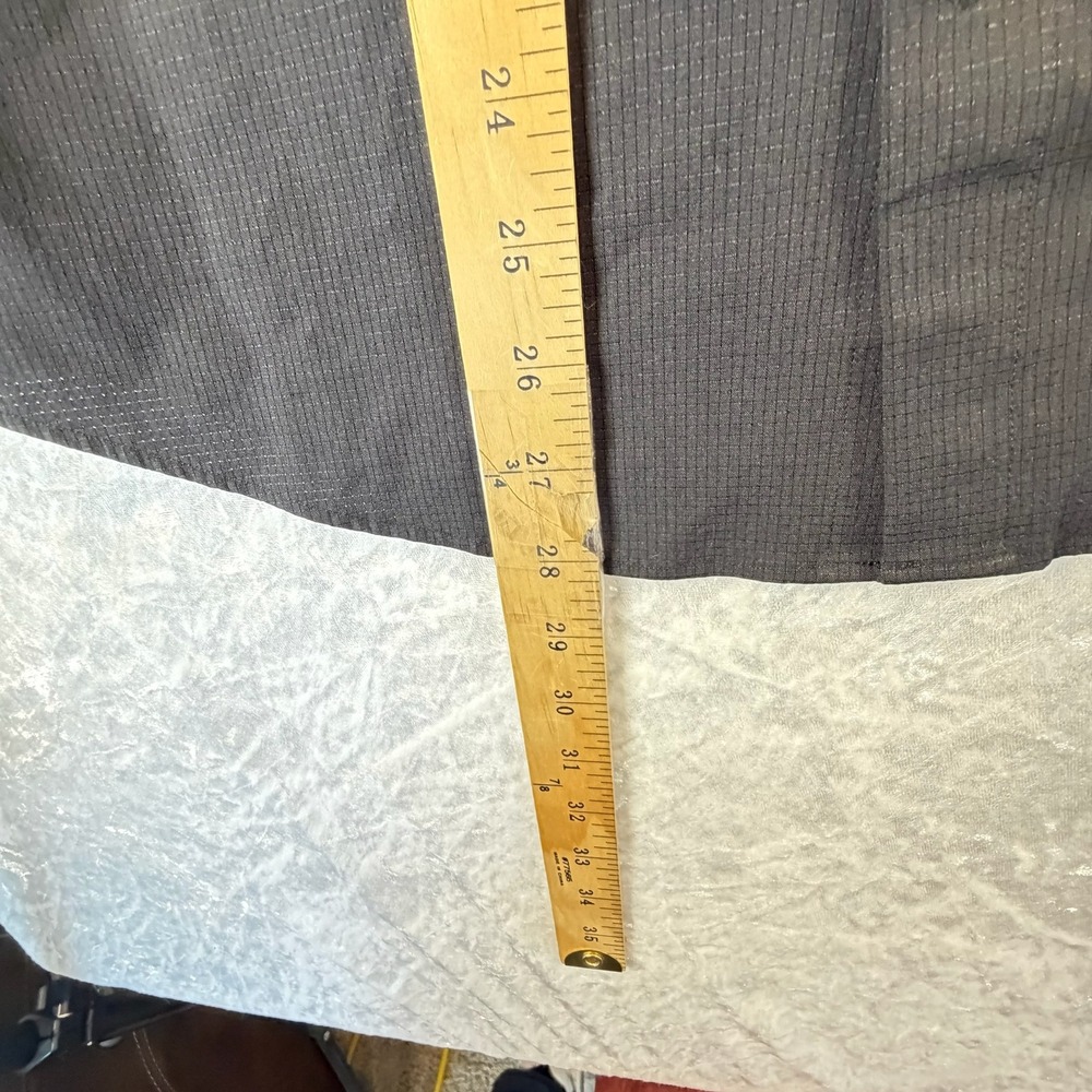 lululemon Button Down Shirt Mens S Gray Excellent Short Sleeve Grid Stretch - Picture 6 of 7